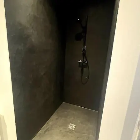 Apartman Na Hlavni Appartement Vřesina